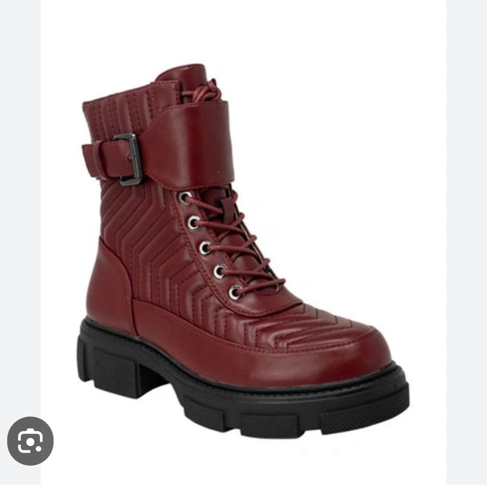 Chase and Chloe Marveo Burgunday quilted combat  boots